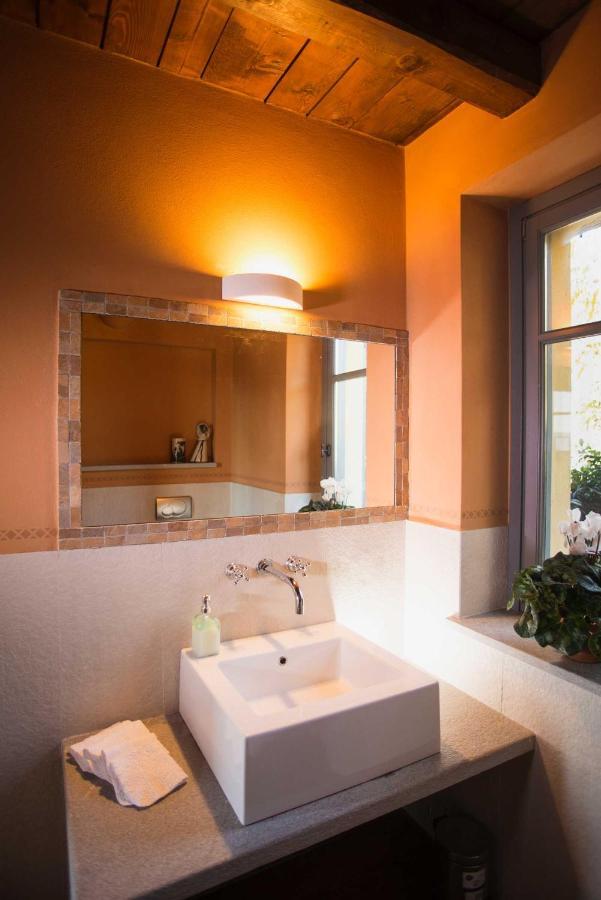 Cascina Canee Angera Exterior foto